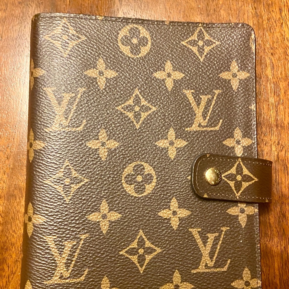 Louis Vuitton Monogram Medium Ring Agenda Cover with refill paper